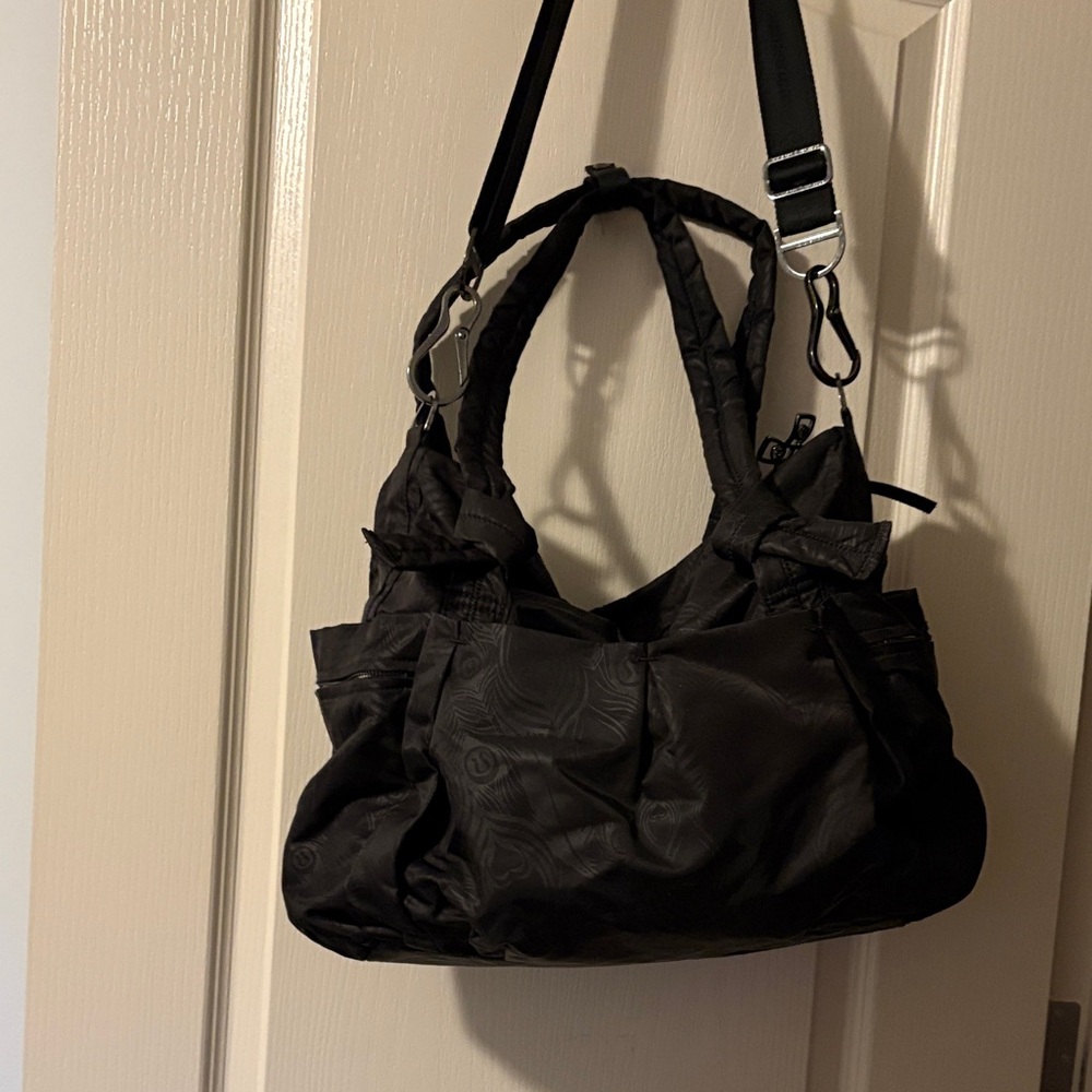 Rare Lululemon Bon Voyage Vintage Gym/Yoga Bag in peacock print